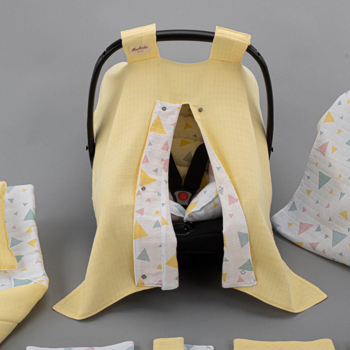 10 Piece - Newborn Sets - Seasonal - Yellow Muslin - Colored Triangles