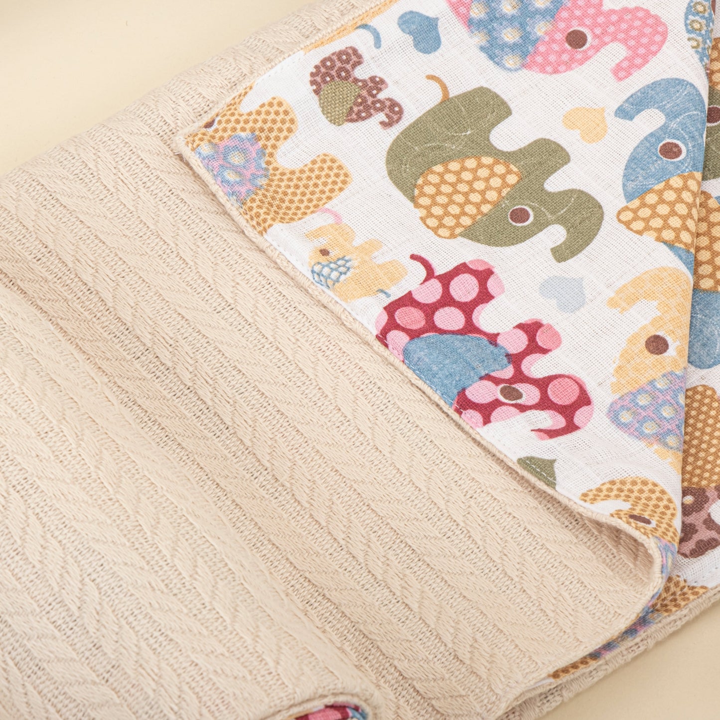 Pique Blanket - Double Side - Milk Brown Knit - Colorful Elephants