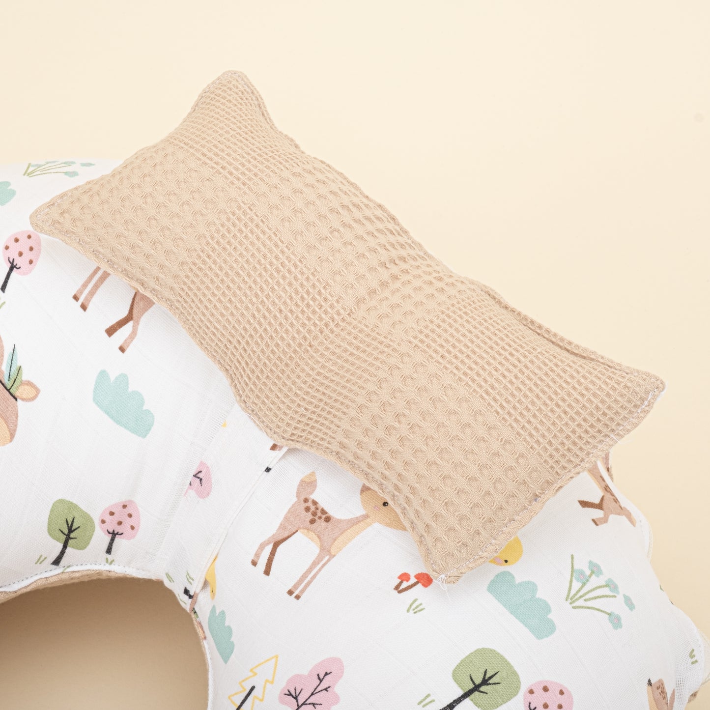 Breastfeeding Pillow - Beige Waffle - Gazelle