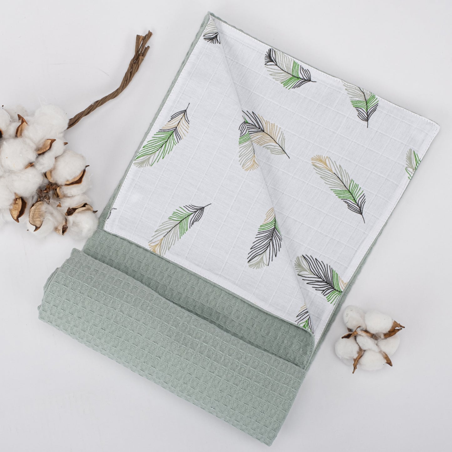 Pique Blanket - Double Side - Mint Honeycomb - Green Feather
