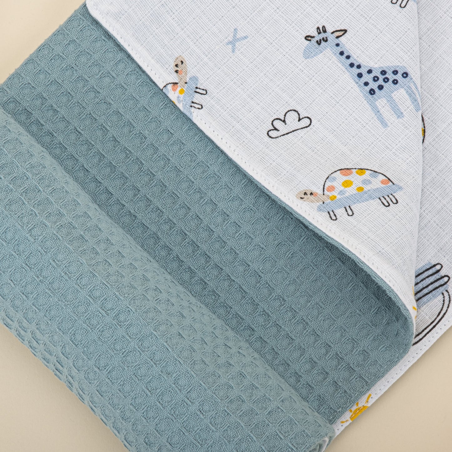 Pique Blanket - Double Side - Sky Blue Honeycomb - Blue Creatures